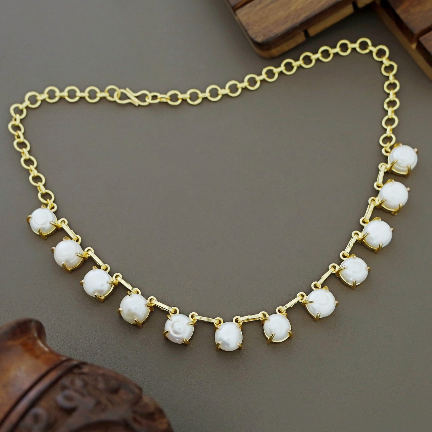 Pearl Short Neckpiece